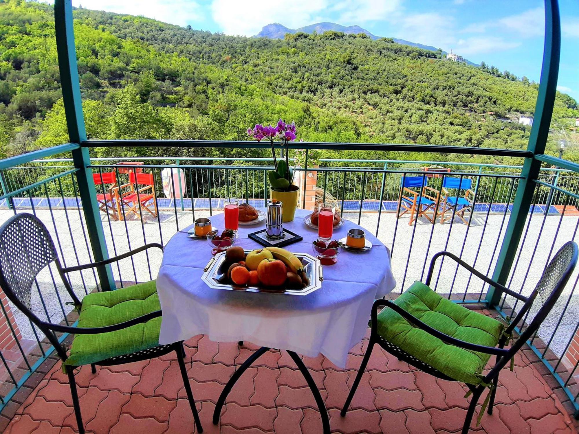 Agriturismo Monte Acuto - Natura, Mare & Relax In Piscina Toirano Habitación foto